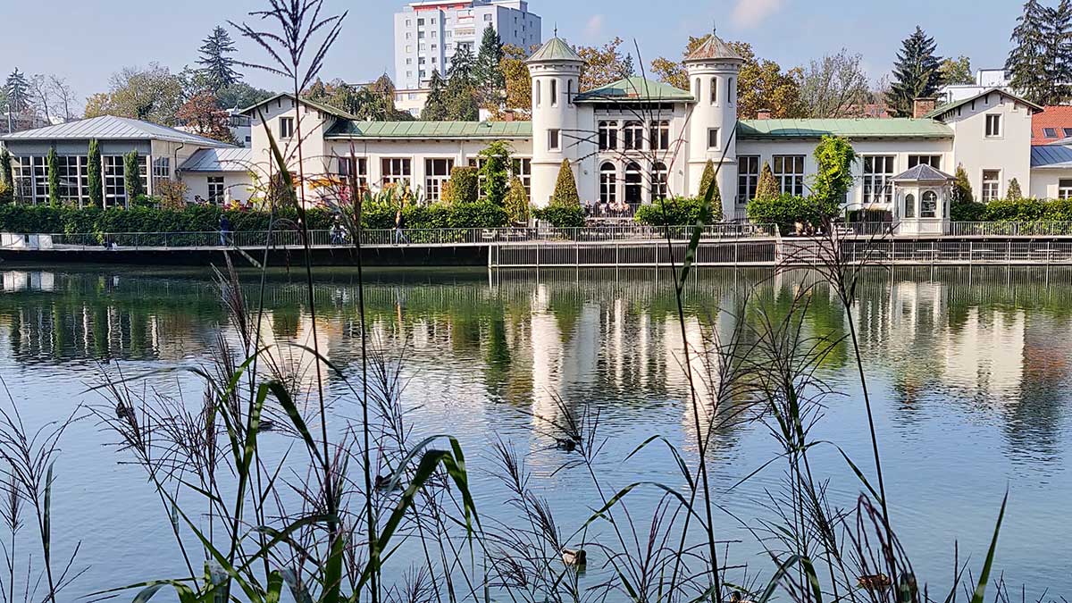 Cafe Purberg am Hilfteich Im Cafe Purberg im Hilmteichschlössl am Grazer Hilfteich kann man wunderbar Frühstücken
